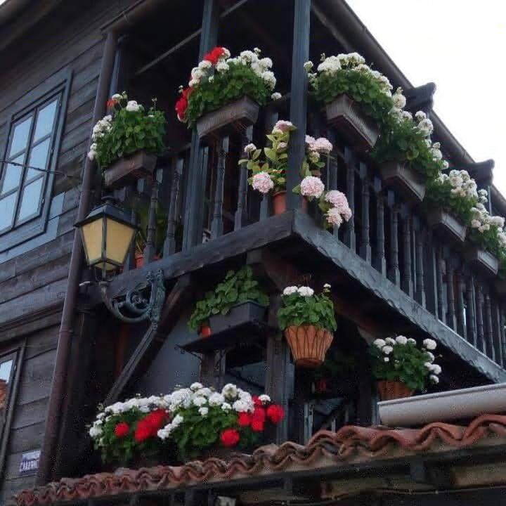 The Old House Hotel เนเซบาร์ ภายนอก รูปภาพ