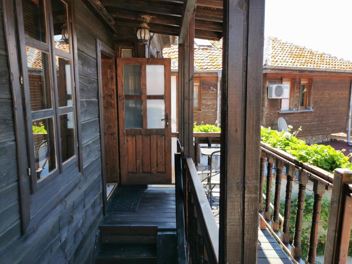 The Old House Hotel เนเซบาร์ ภายนอก รูปภาพ